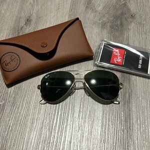 Ray Ban aviator 3025 55 eye gold